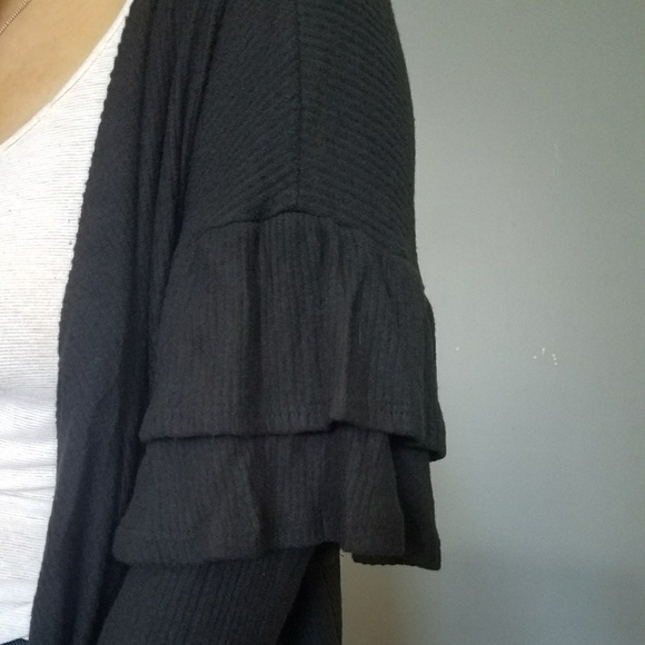 LAST ONE//RUFFLE ME UP BLACK RIBBED OPEN CARDIGAN - Picture 7 of 7